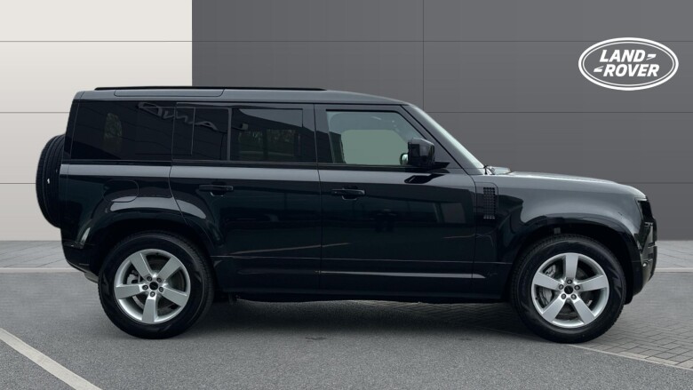 Land Rover Defender 3.0 D350 X-Dynamic SE 110 5dr Auto Diesel Estate